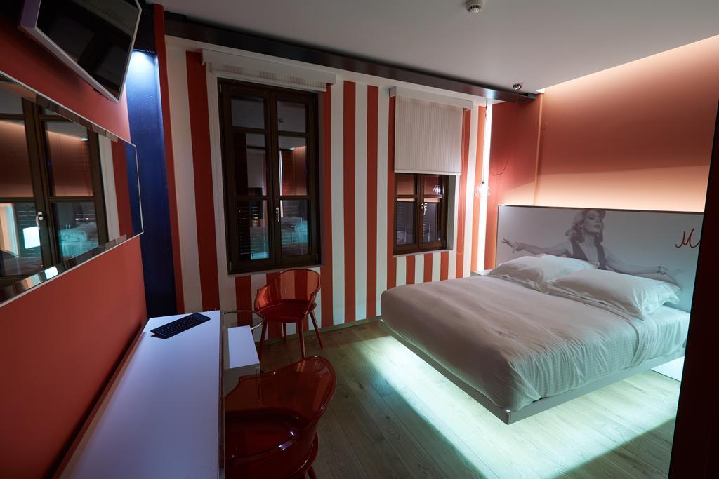 Veritas Boutique Art Hotel Veria  Rum bild